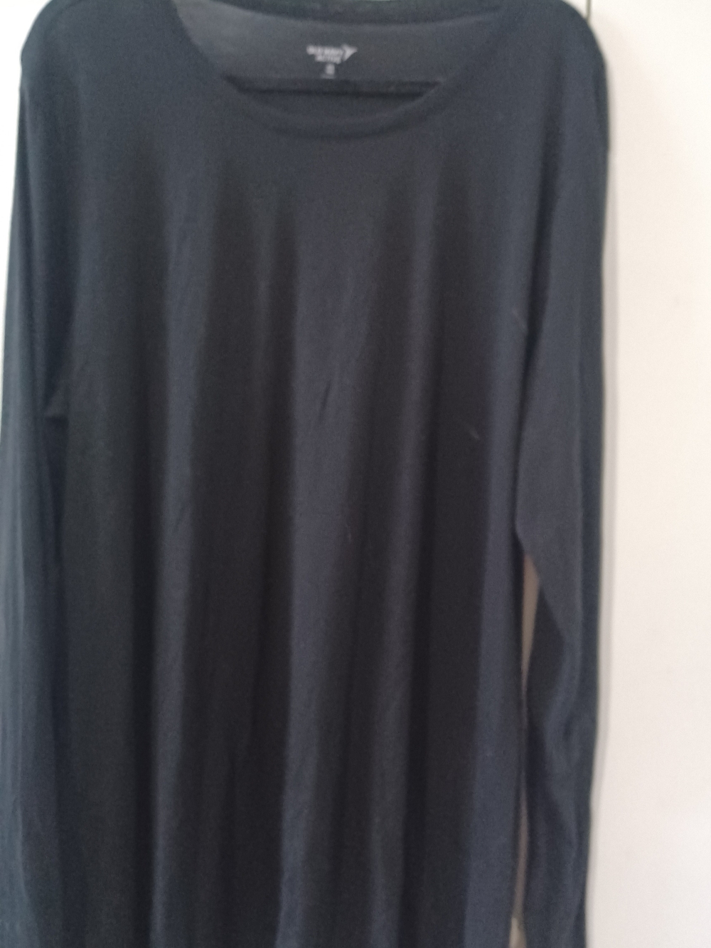 Old Navy Men's Black Long Sleeve Crew Tee